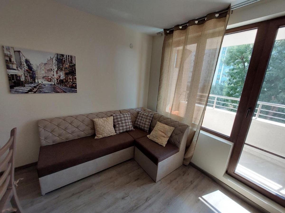 Апартаменти За Гости Делукс Burgas Luaran gambar