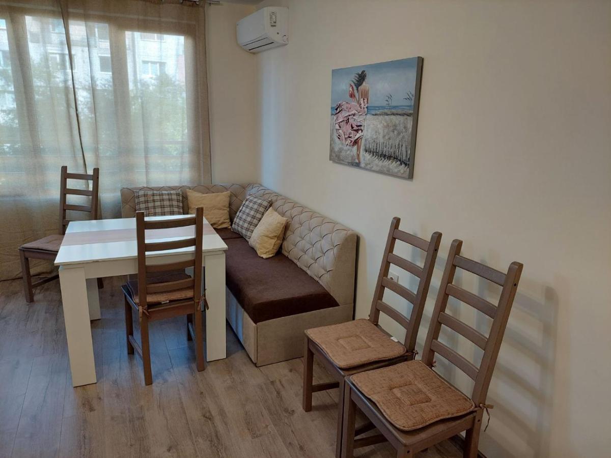 Апартаменти За Гости Делукс Burgas Luaran gambar